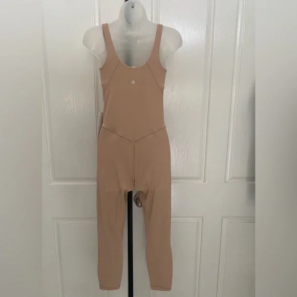 NEW wTag-LULULEMON Natural Align Bodysuit 25” Sz 6 - Picture 4 of 4